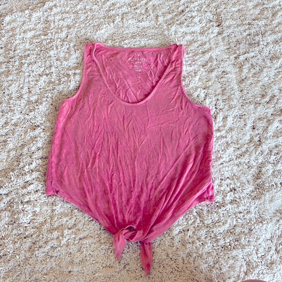 Woman’s cropped tank - Picture 1 of 2